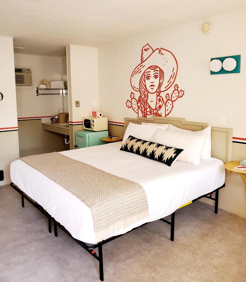 Mesa Verde Motel Mancos Bagian luar foto
