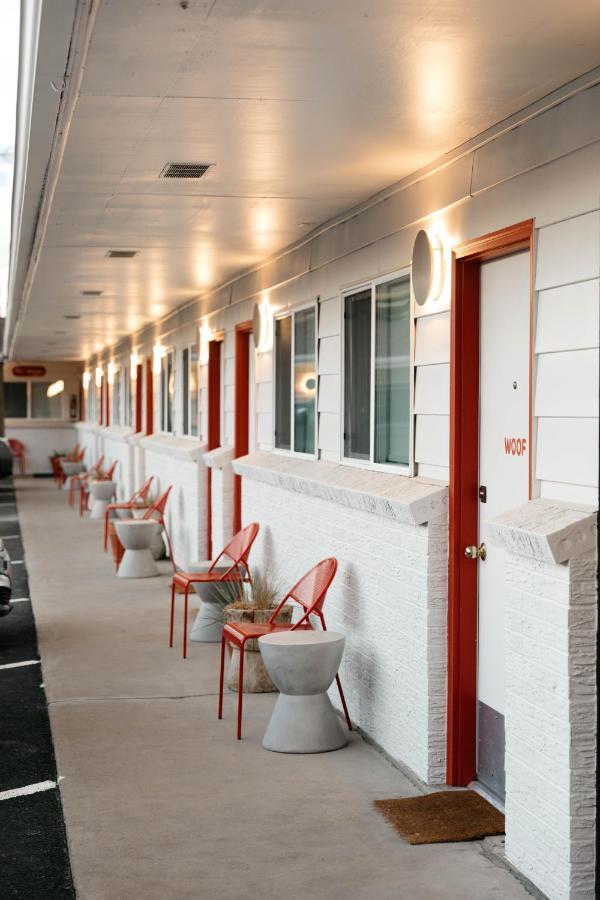 Mesa Verde Motel Mancos Bagian luar foto